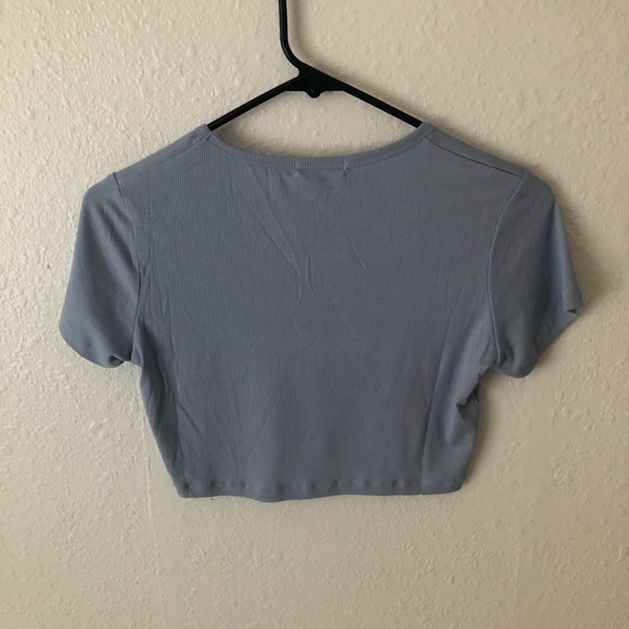 Butterfly crop top - Picture 3 of 3